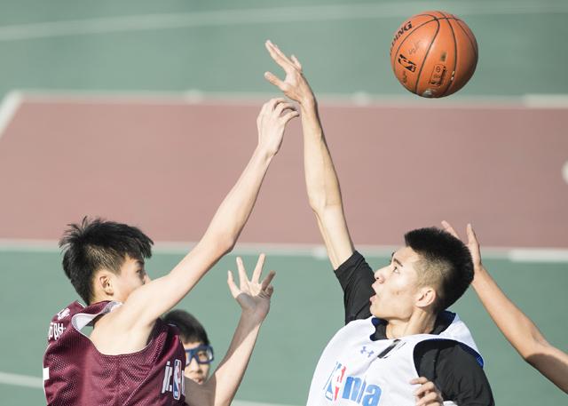 德甲的氛围很独特，球迷的氛围也很好。